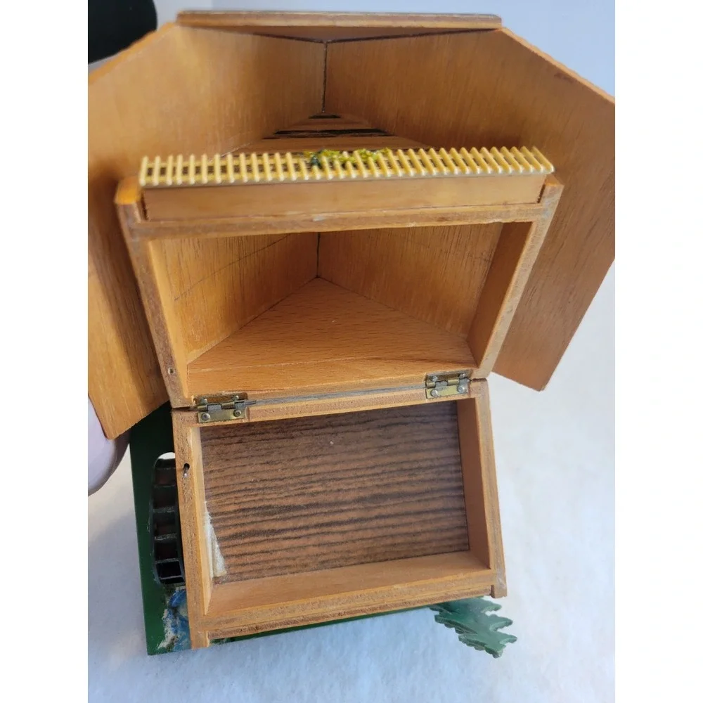 MAPSA Swiss Chalet Music Box Vintage Alpine Cabin Jewelry Box Wood Dr Schiwago